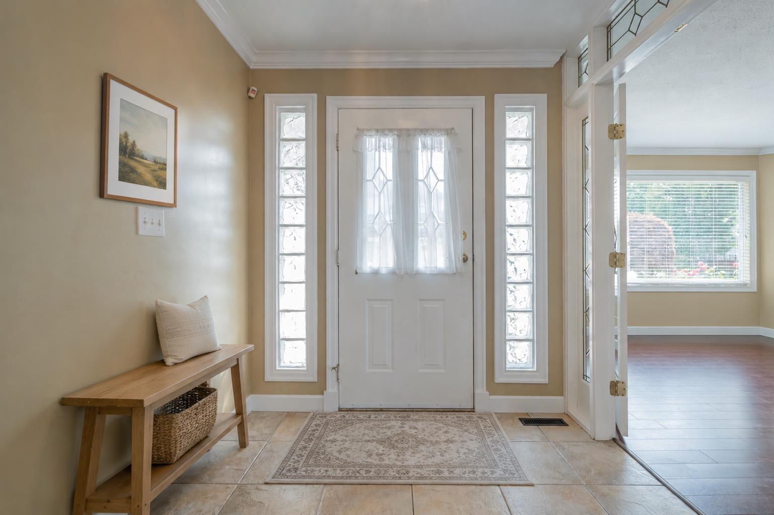 16407 11a Avenue Property Photo 5