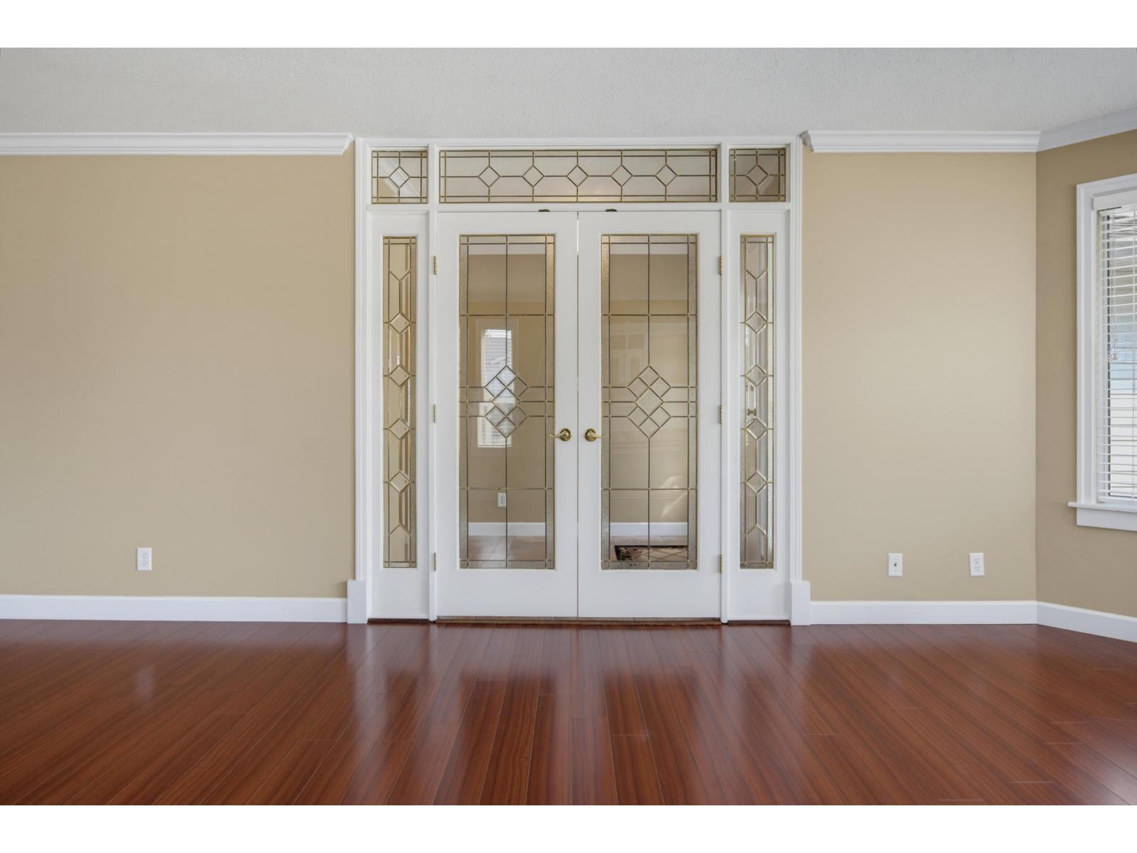 16407 11a Avenue Property Photo 11