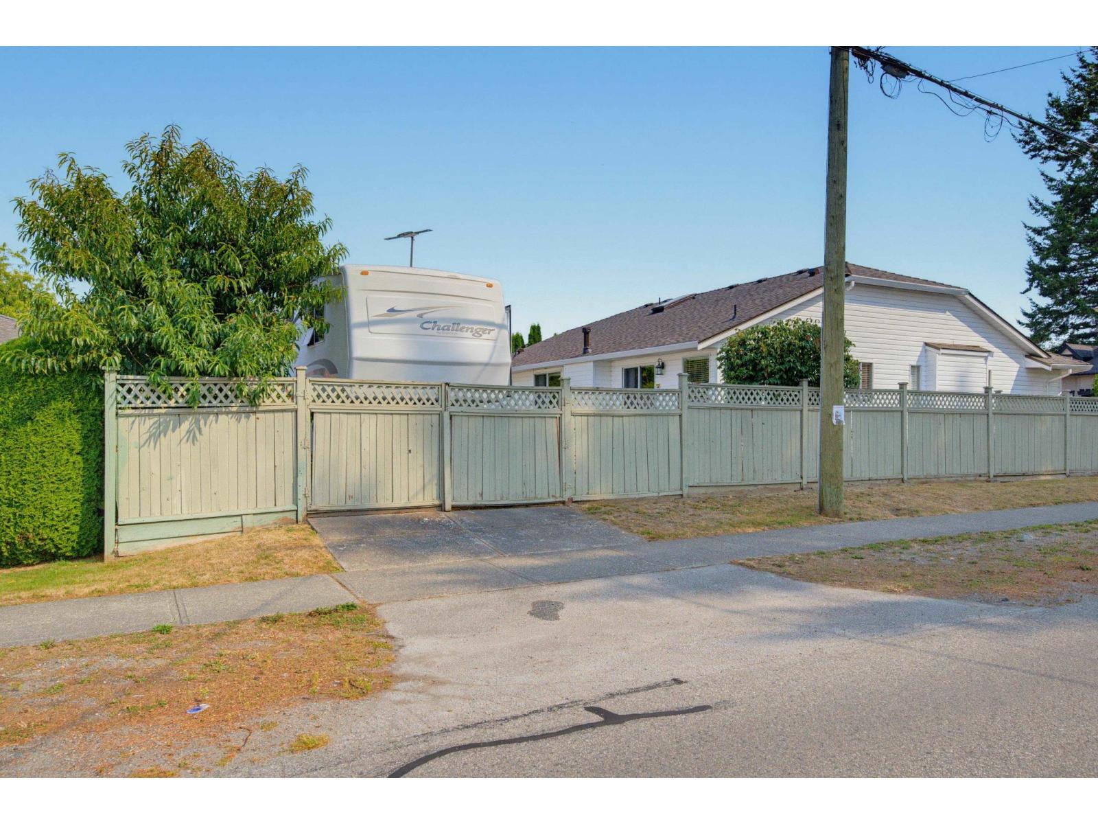16407 11a Avenue Property Photo 38