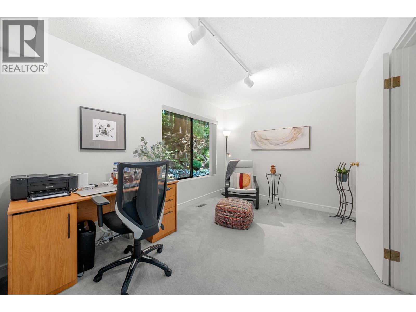 826 Frederick Road Property Photo 13