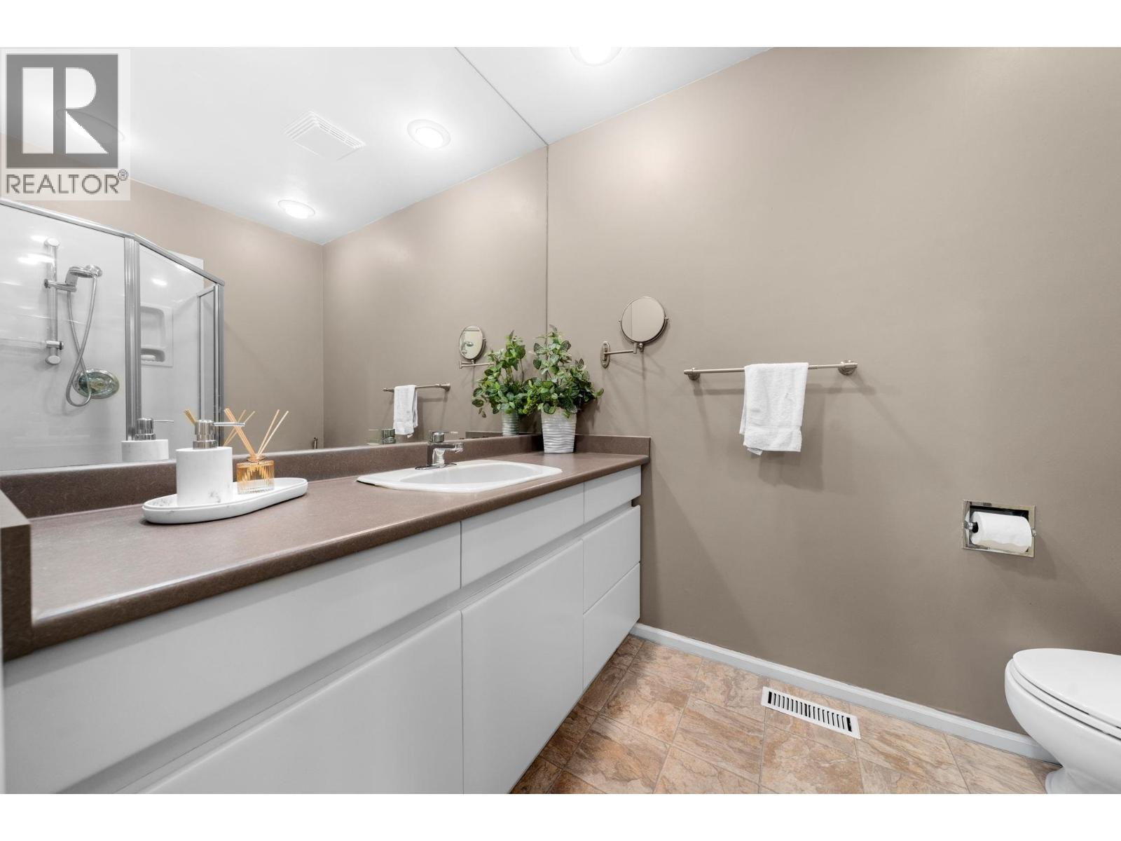 826 Frederick Road Property Photo 22