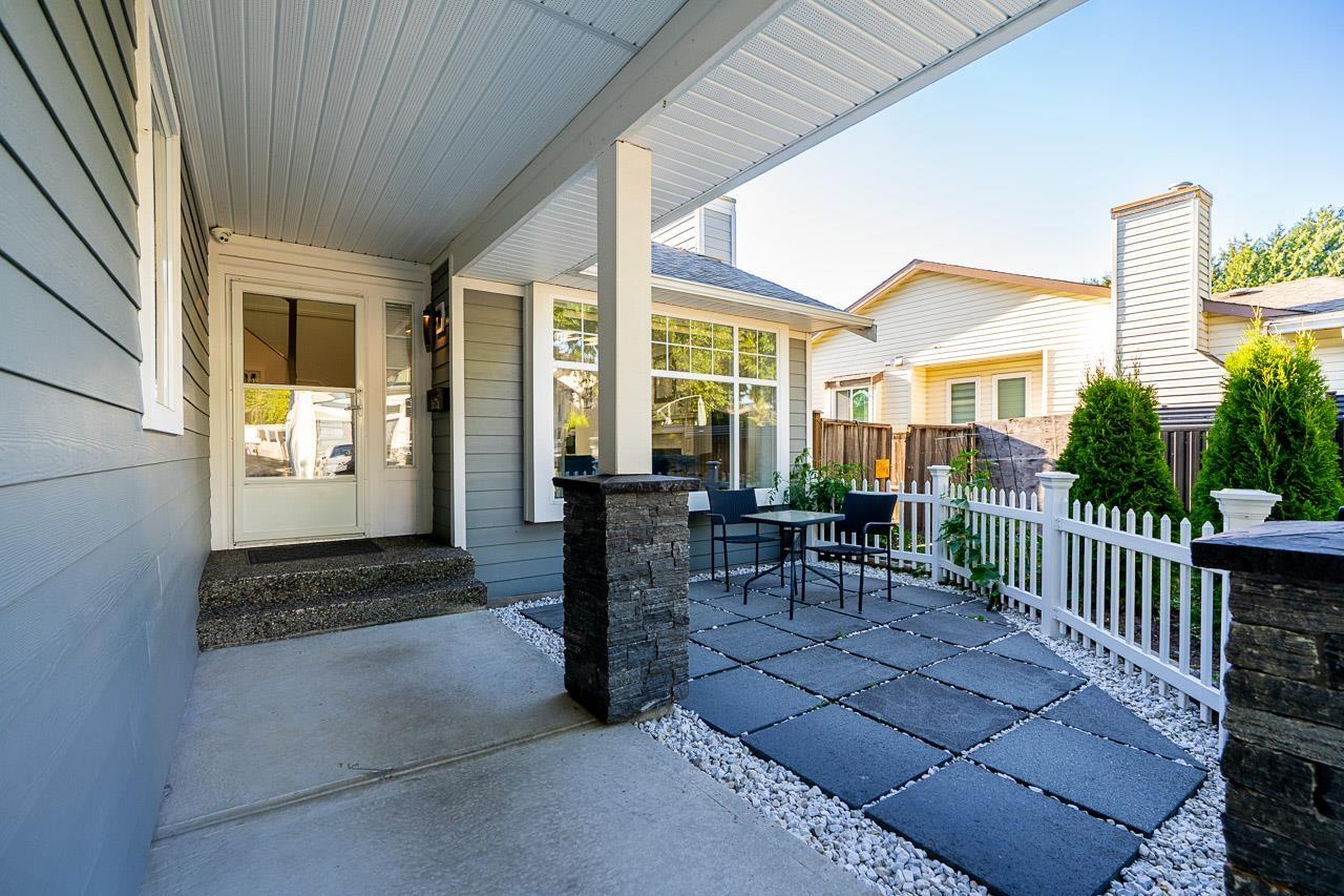 8673 150 Street Property Photo 3