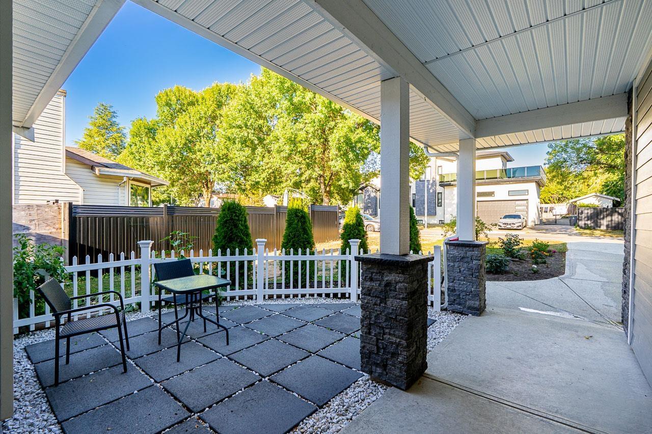 8673 150 Street Property Photo 4