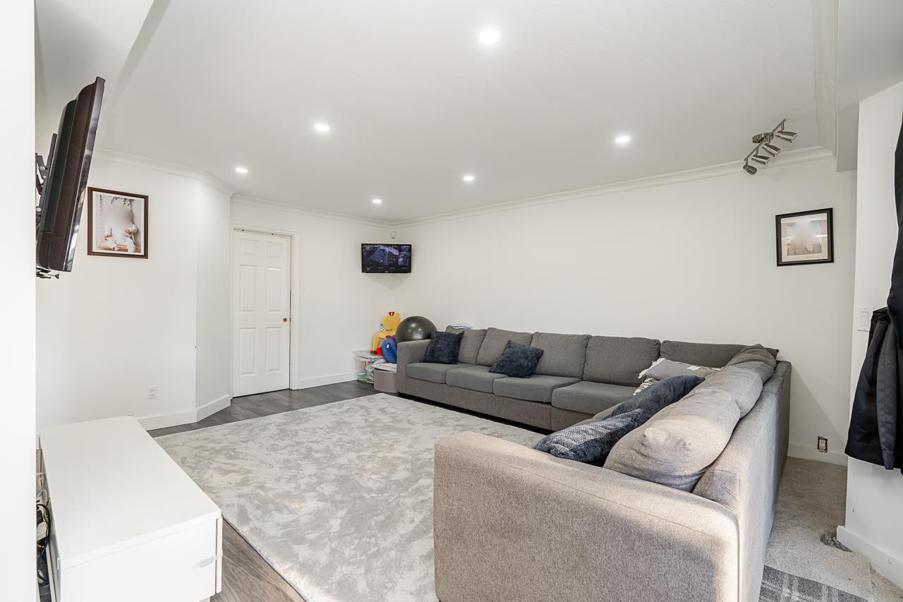 8673 150 Street Property Photo 12
