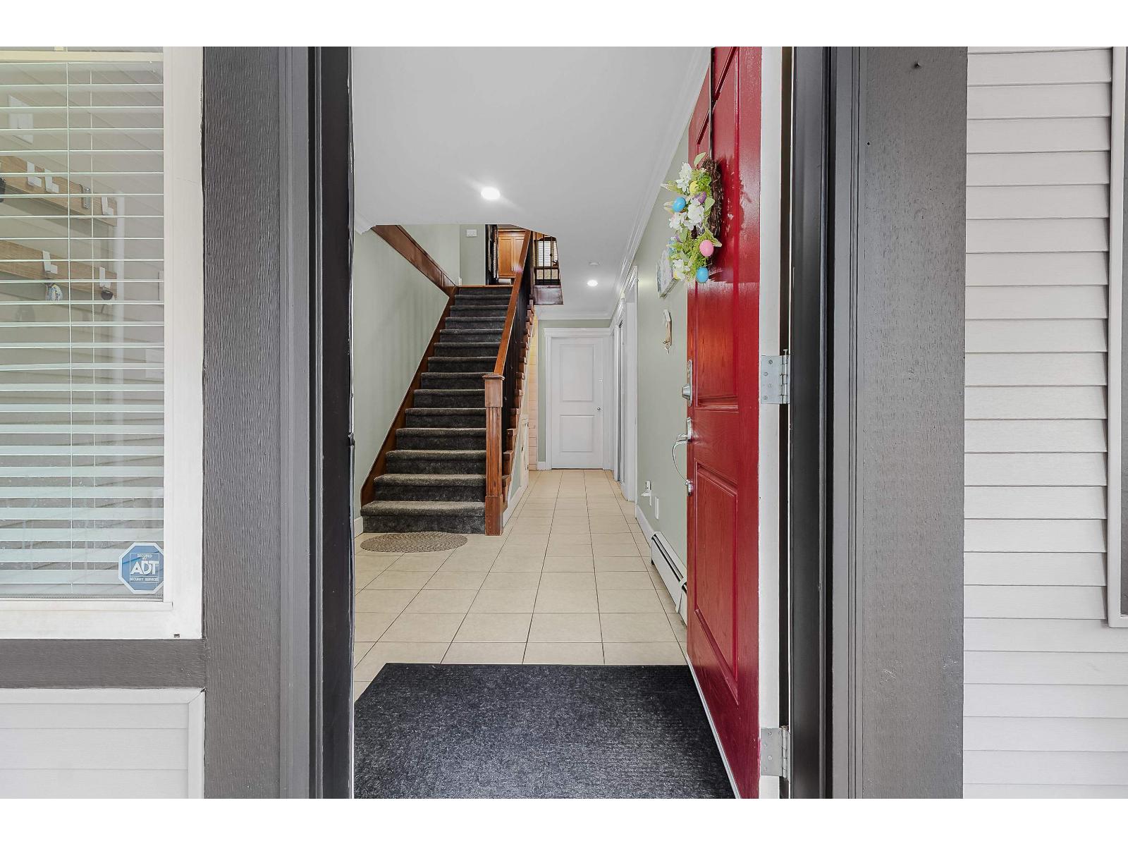 46225 Kermode Crescent Property Photo 2
