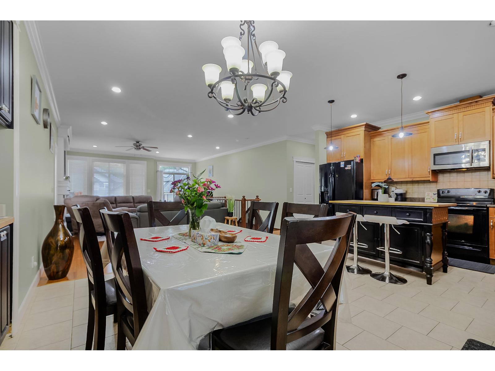 46225 Kermode Crescent Property Photo 7