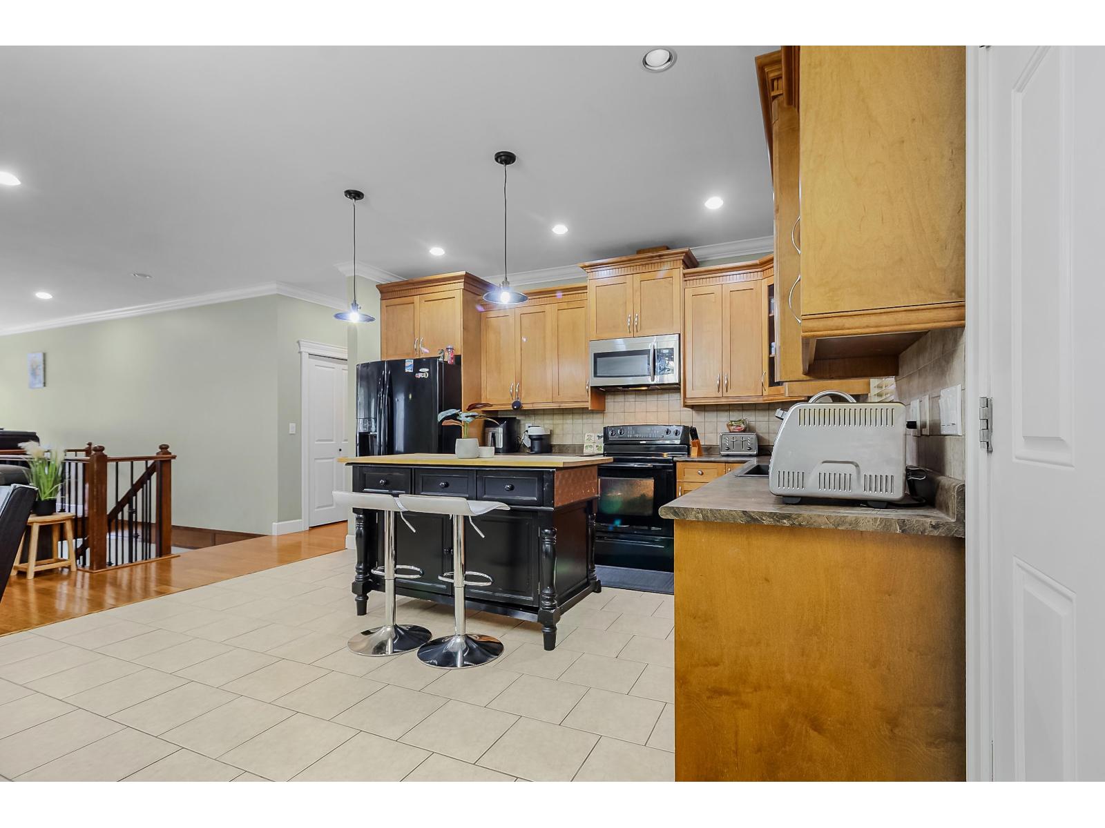 46225 Kermode Crescent Property Photo 9