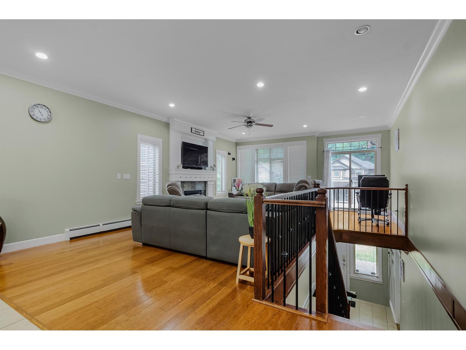 46225 Kermode Crescent Property Photo 11