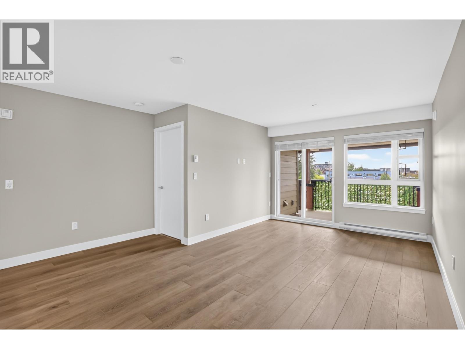 311 22562 121 Avenue Property Photo 9