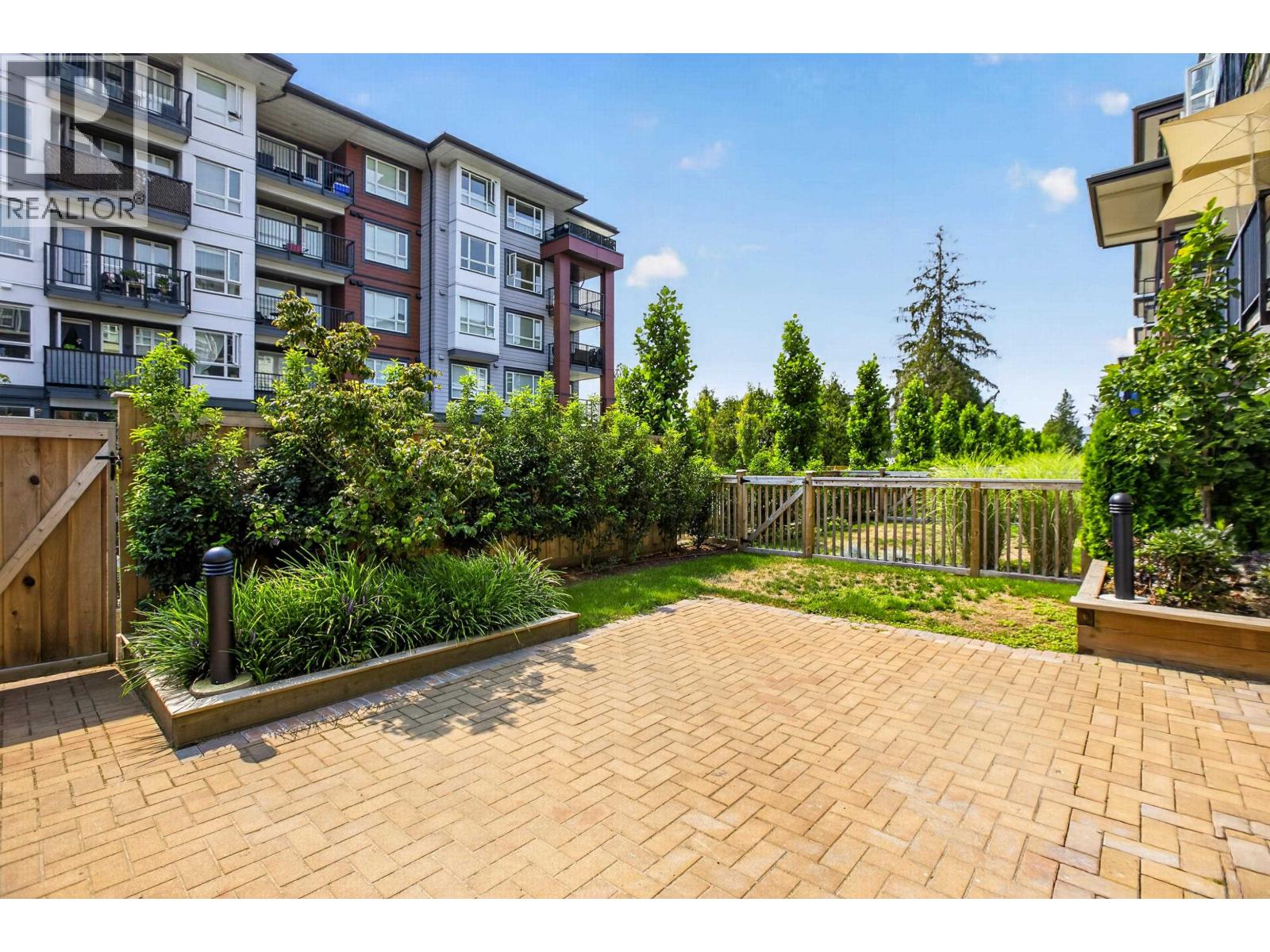 311 22562 121 Avenue Property Photo 24