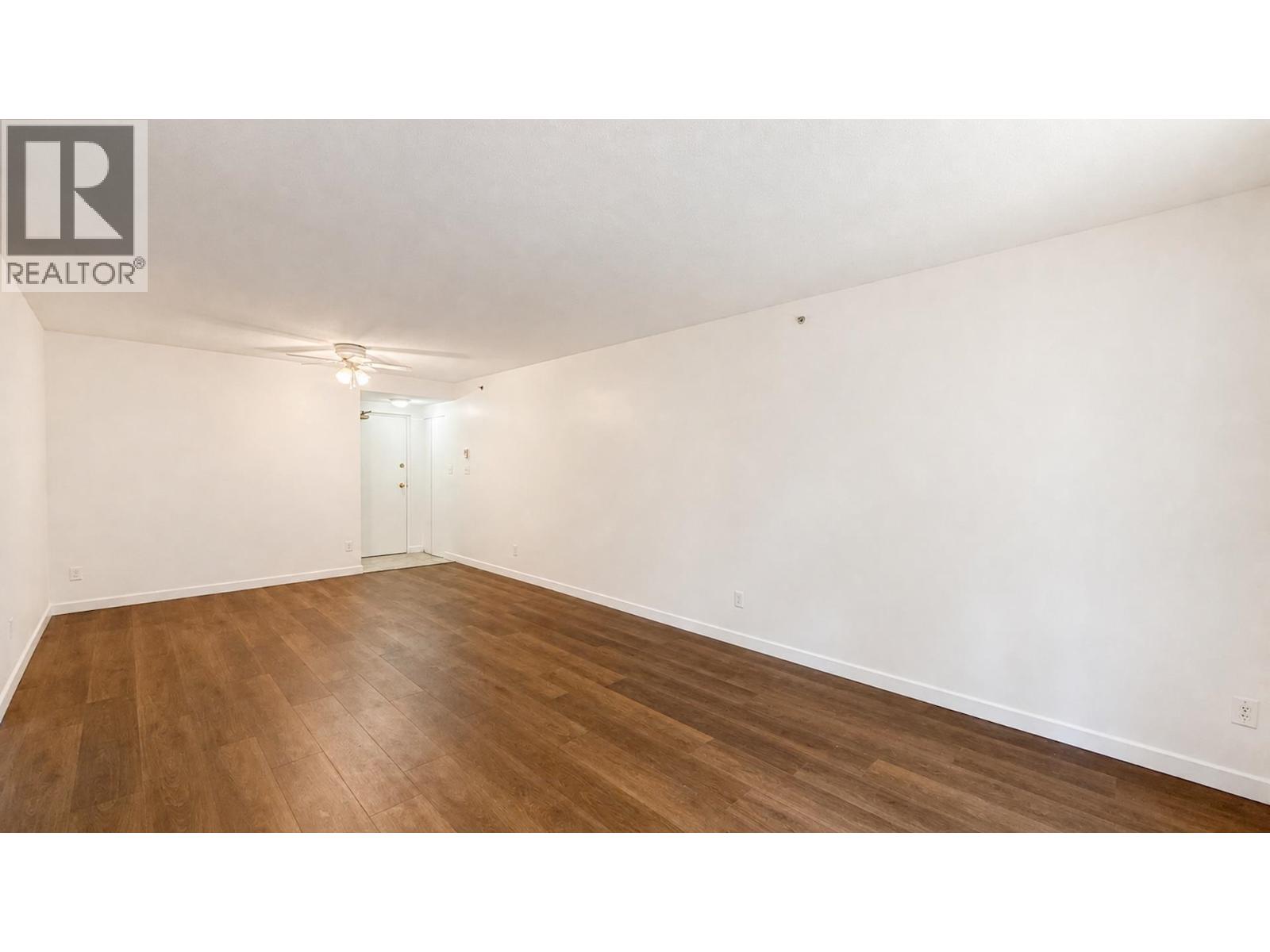 1 2528 E Broadway Property Photo 6