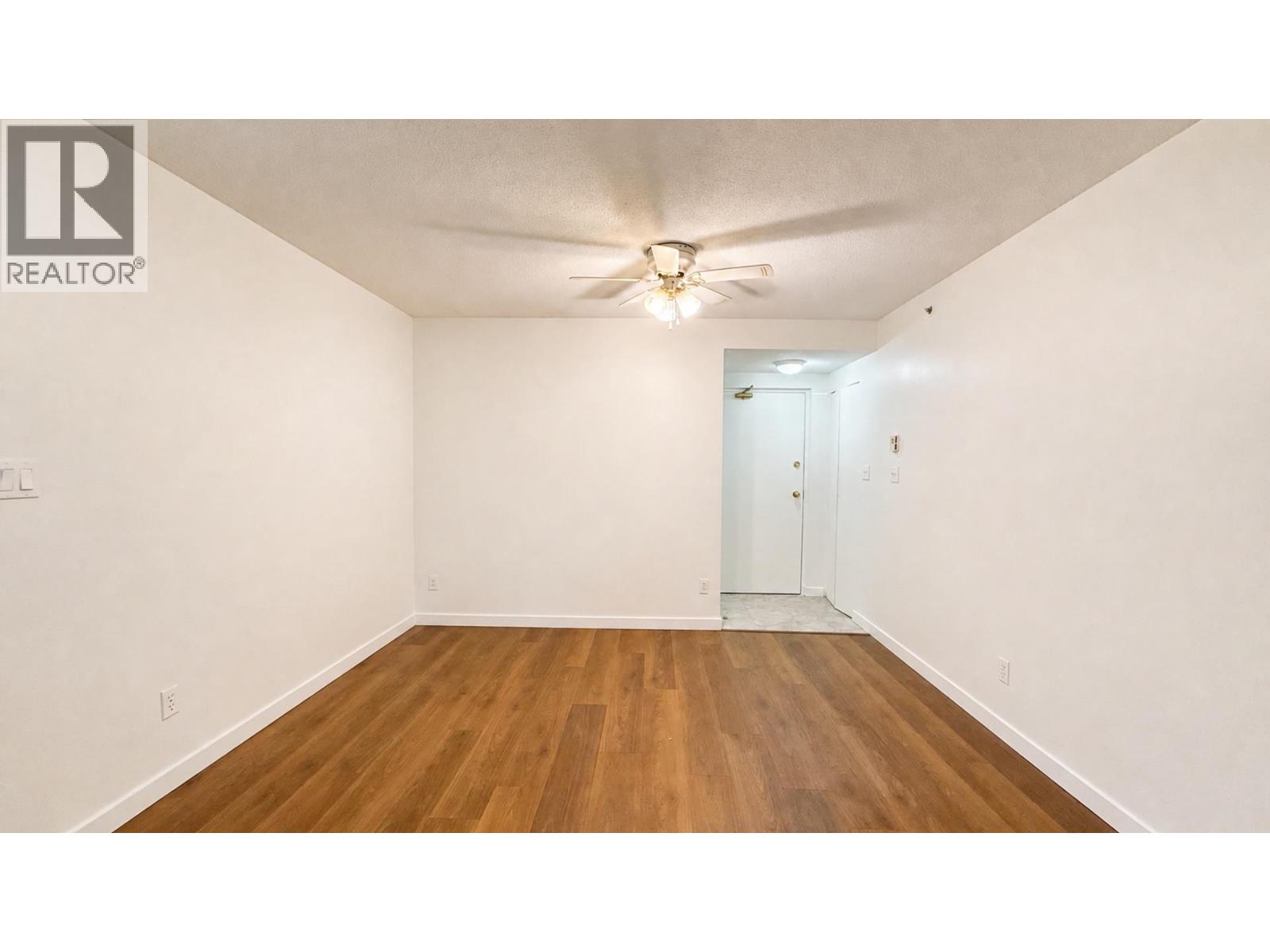 1 2528 E Broadway Property Photo 7