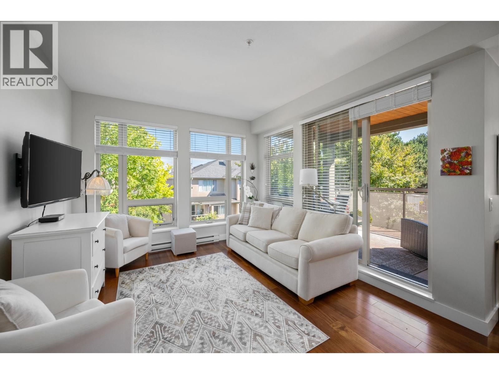 312 1166 54a Street Property Photo 12