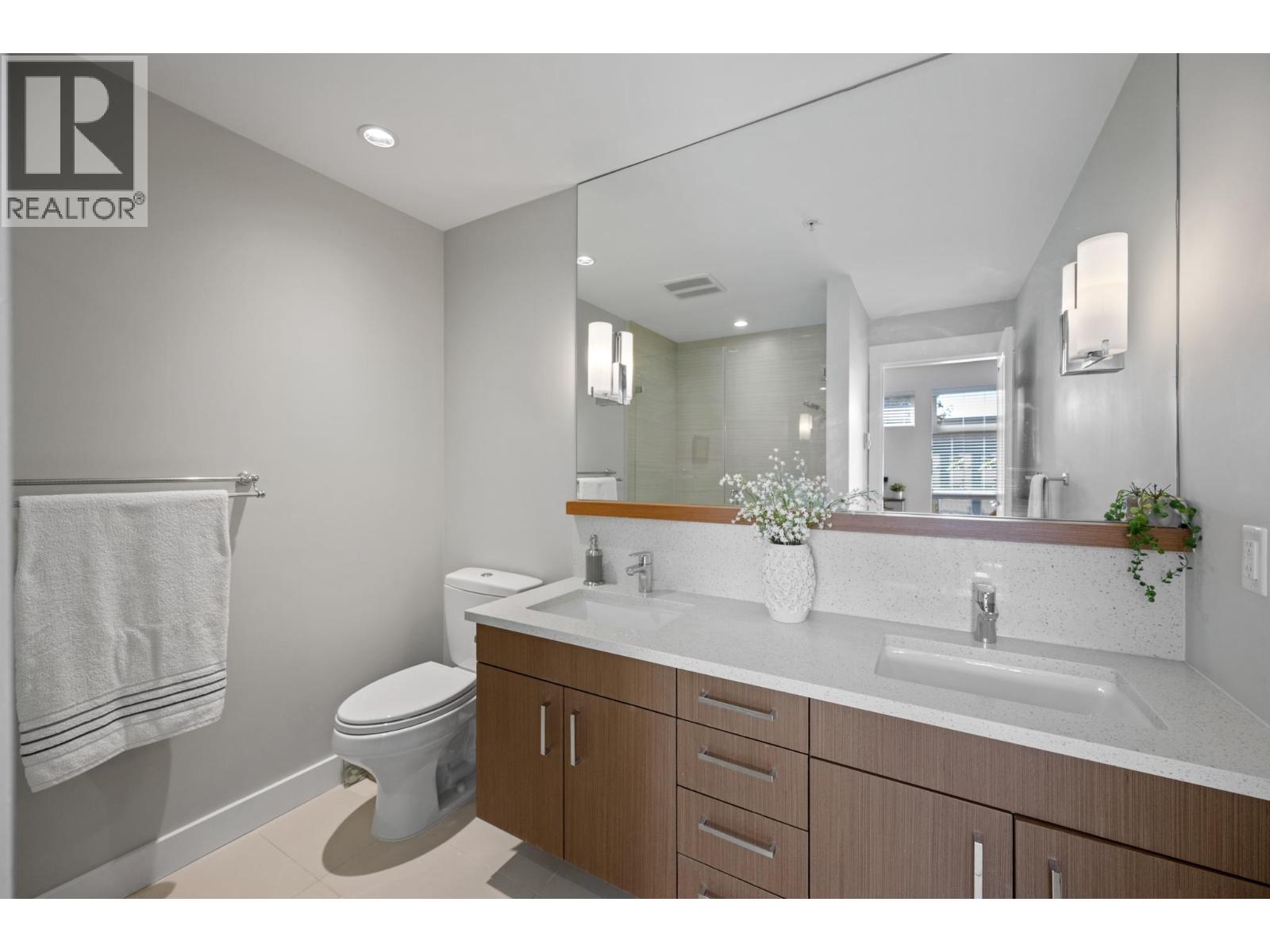 312 1166 54a Street Property Photo 24