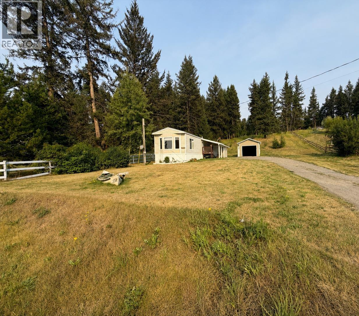 4580 Canim Hendrix Road Property Photo 1