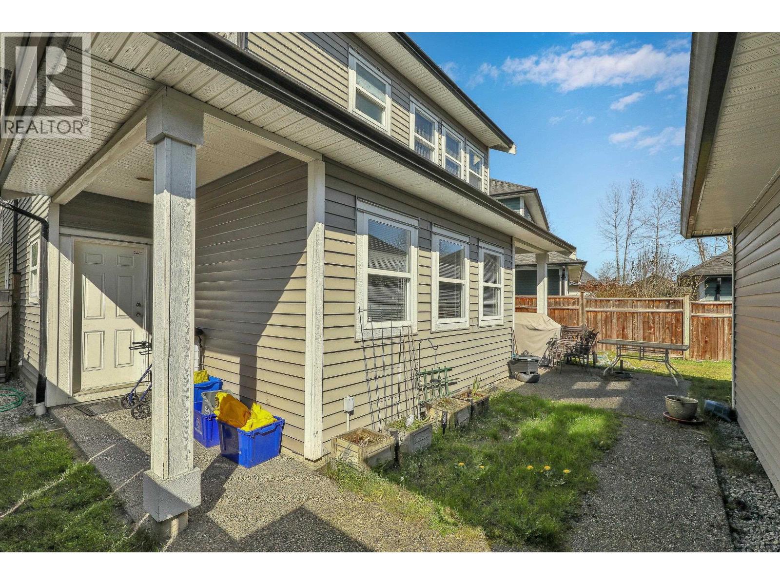 19590 Shingle Bolt Crescent Property Photo 12