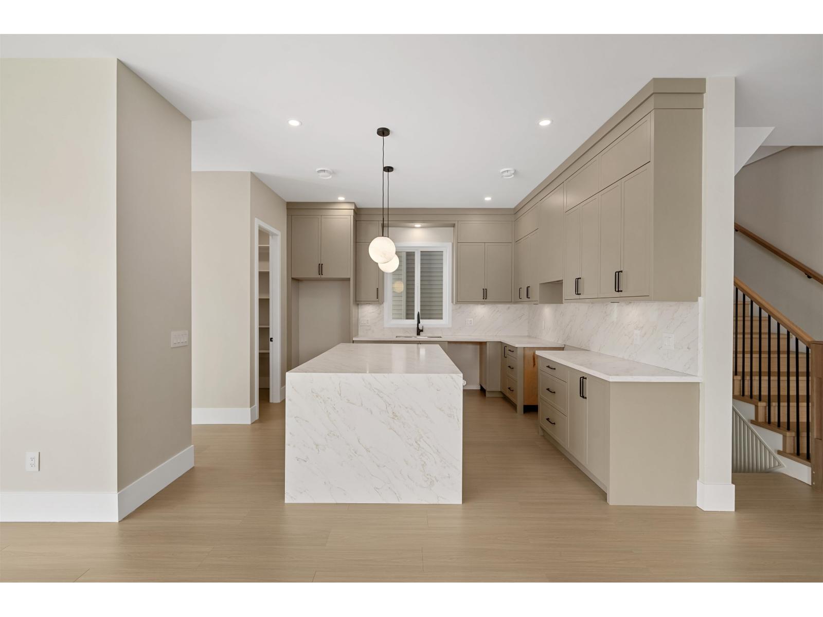 7750 196 Street Property Photo 3
