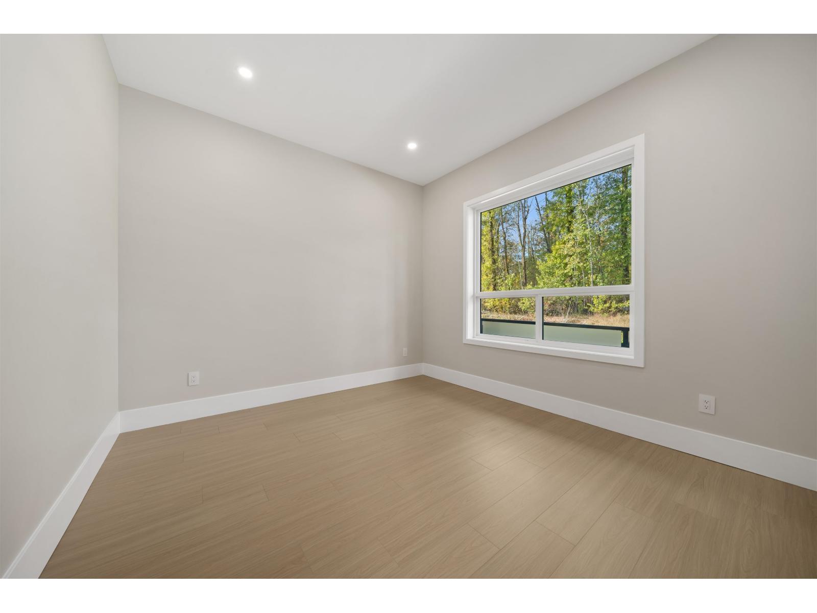7750 196 Street Property Photo 12