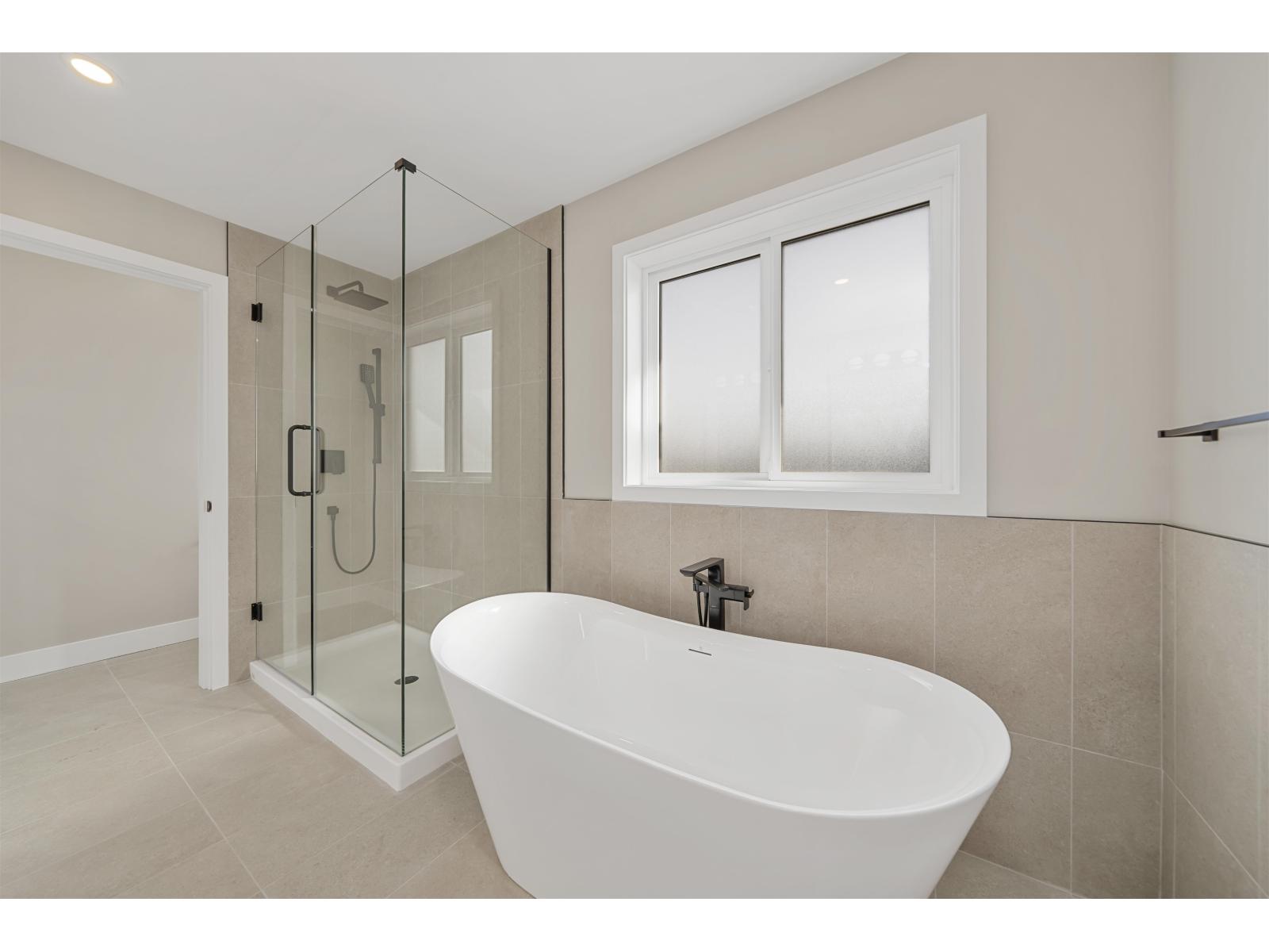 7750 196 Street Property Photo 17
