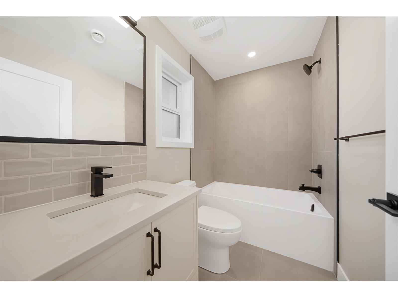 7750 196 Street Property Photo 19