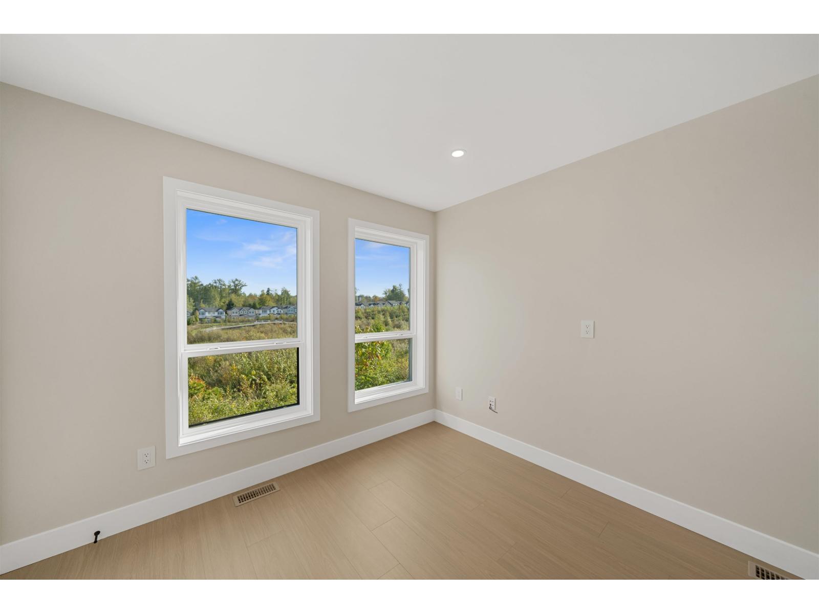 7750 196 Street Property Photo 36