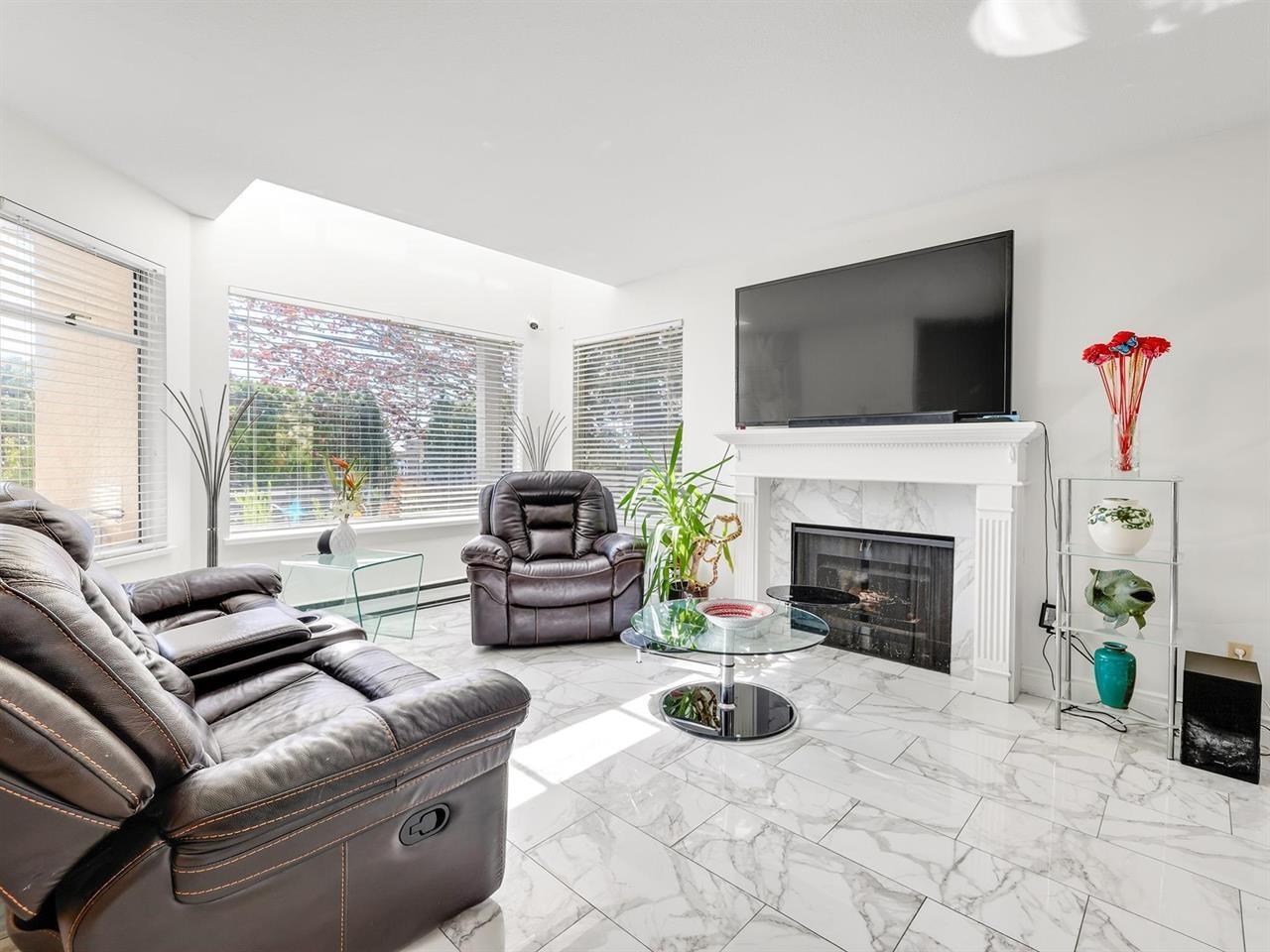 101 1225 Merklin Street Property Photo 1