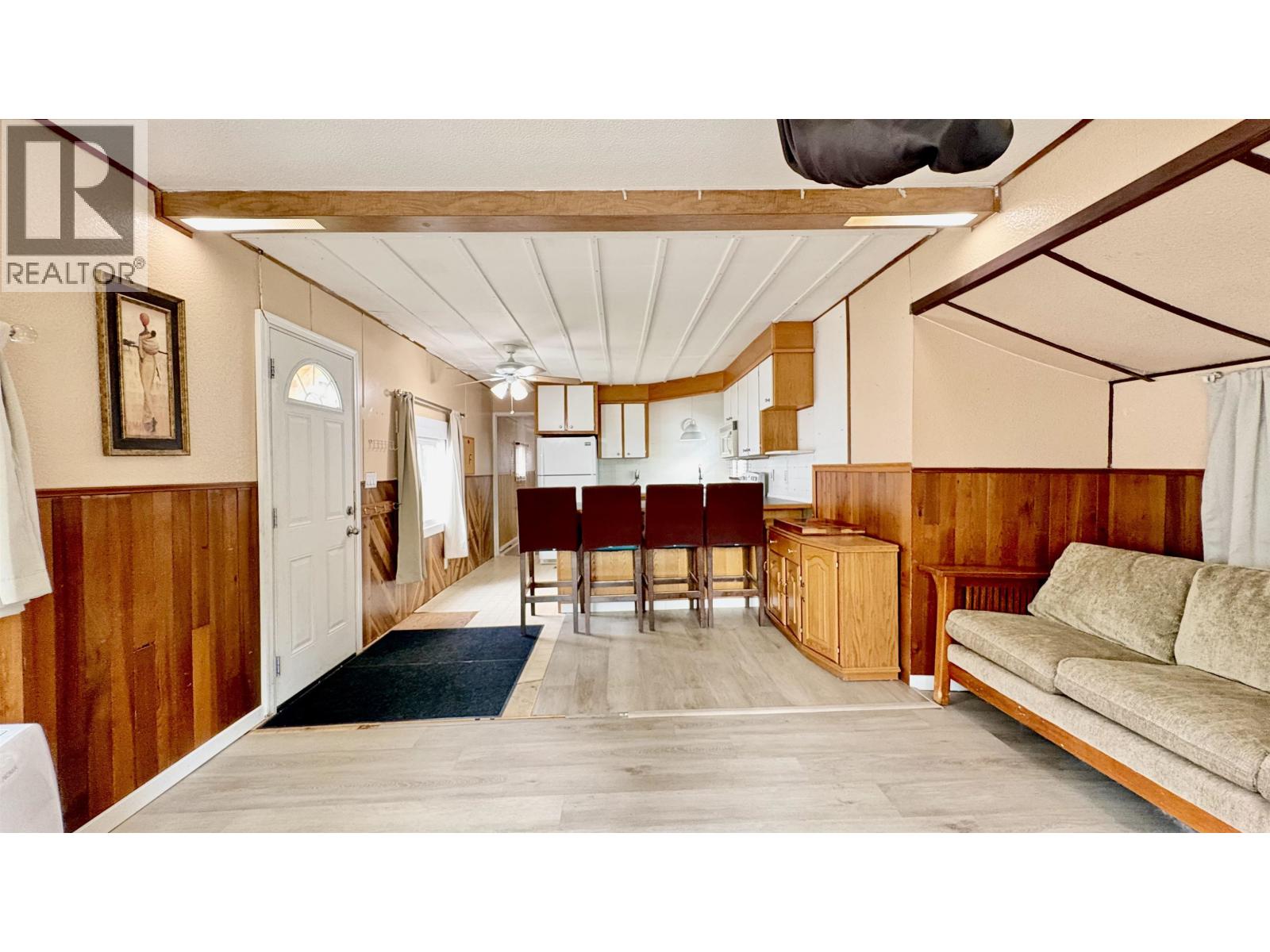 2 8474 Bunce Road Property Photo 2