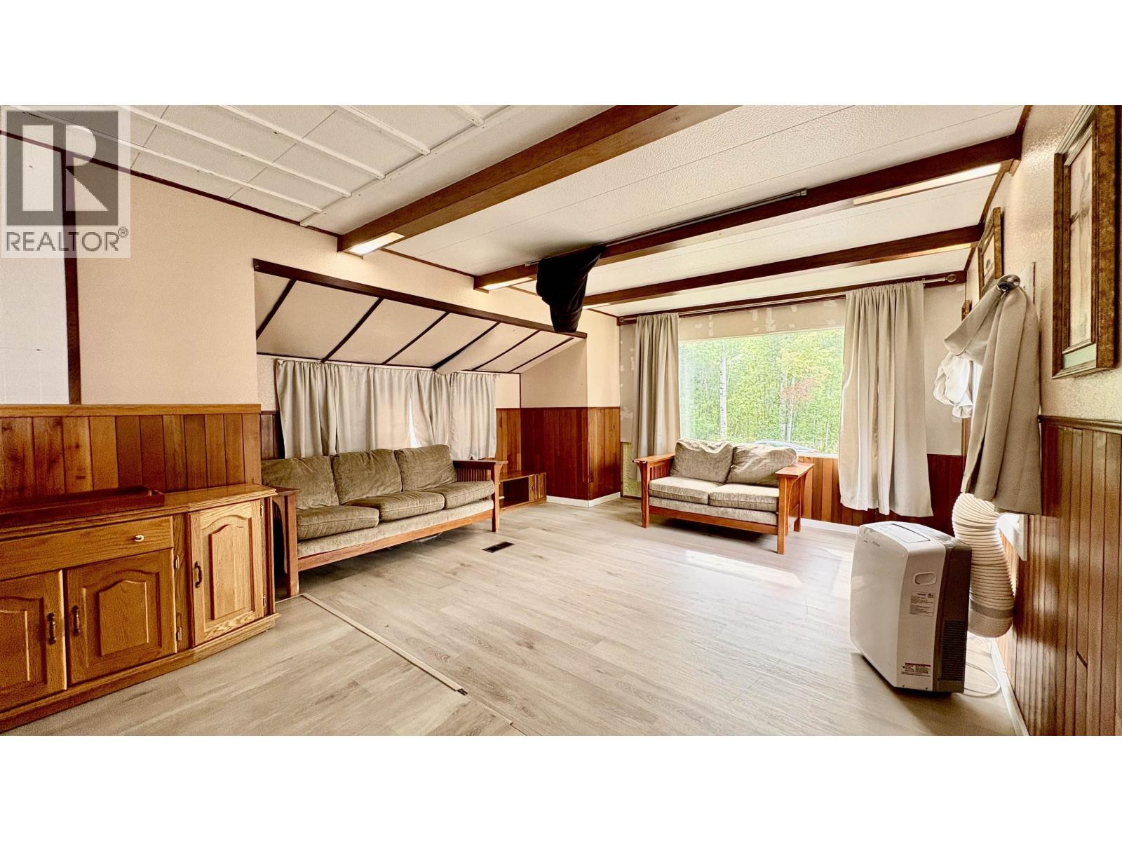2 8474 Bunce Road Property Photo 3