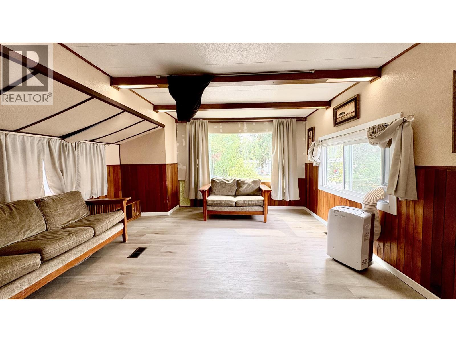 2 8474 Bunce Road Property Photo 4