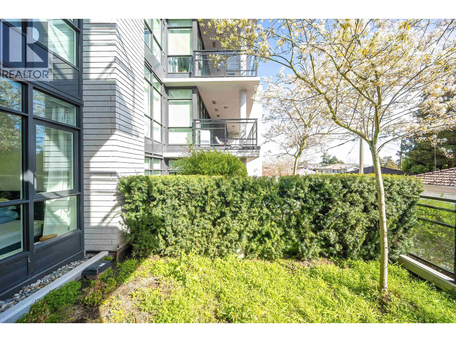 106 458 63rd Avenue Property Photo 21