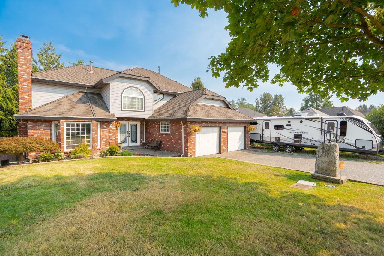 5906 190a Street Property Photo 2