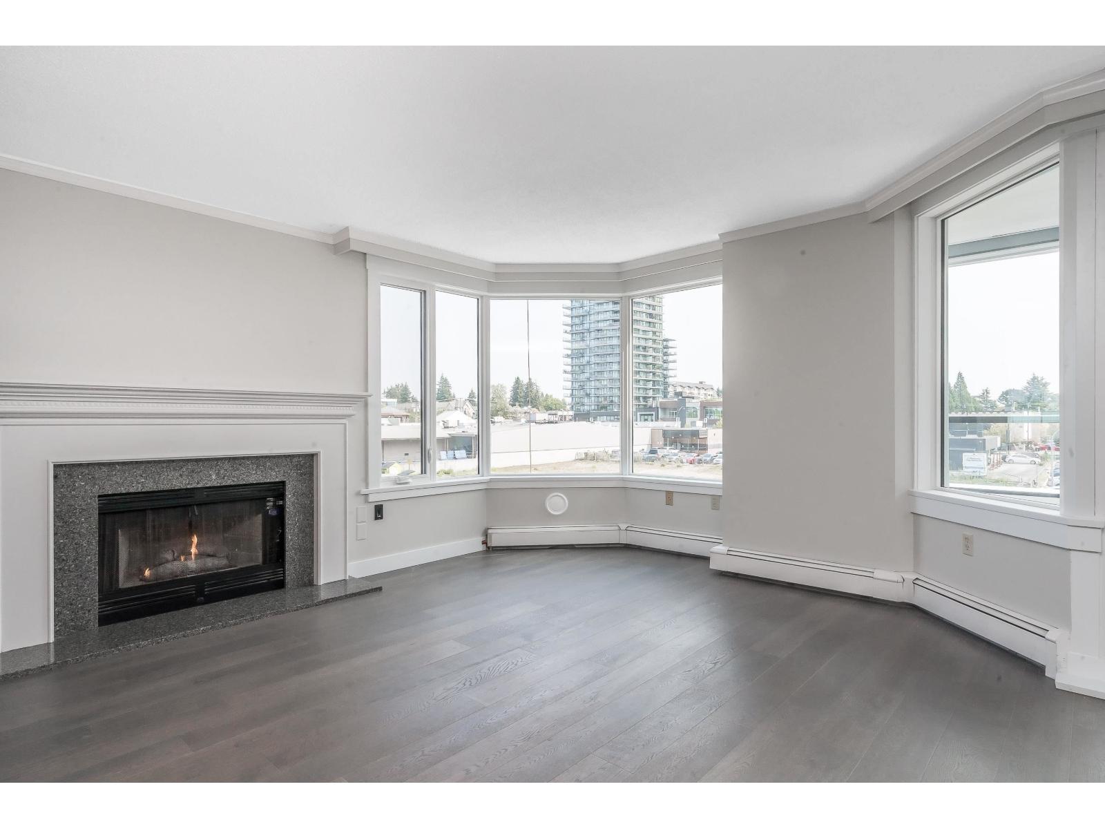 412 15111 Russell Avenue Property Photo 14