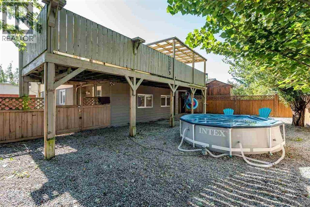 5529 5531 Maple Crescent Property Photo 30