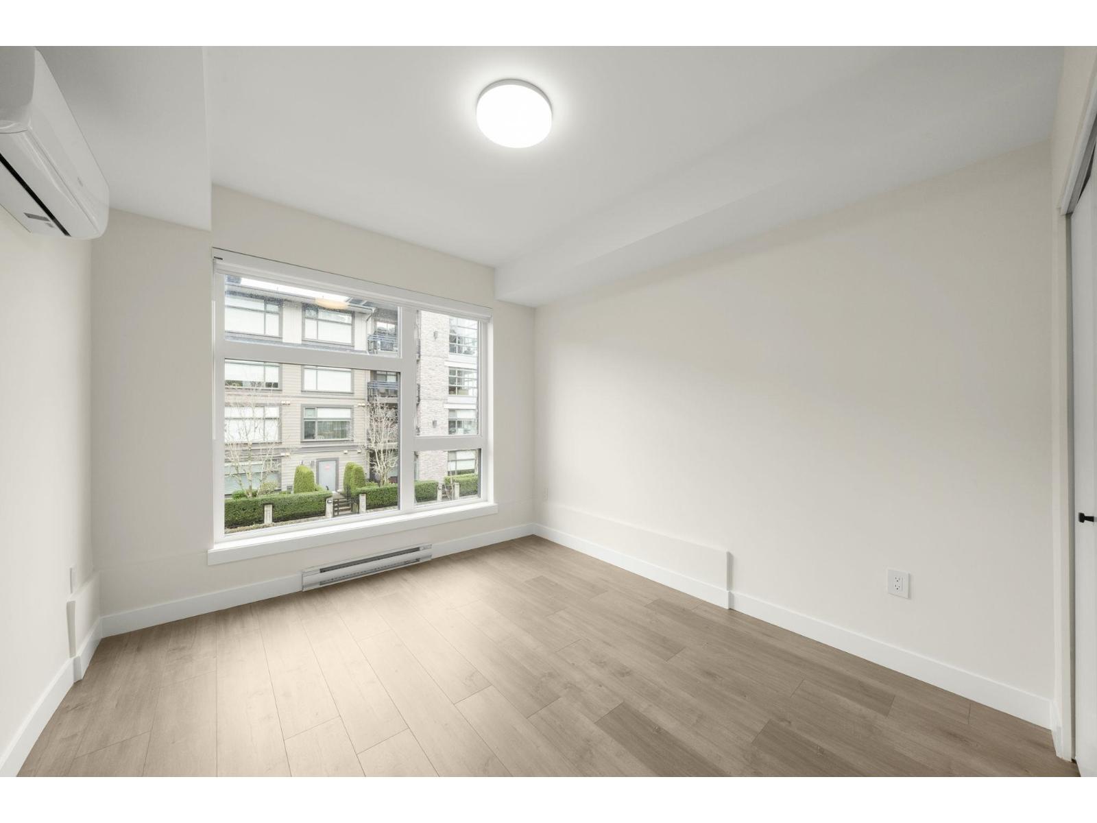 211 15353 17 Avenue Property Photo 13