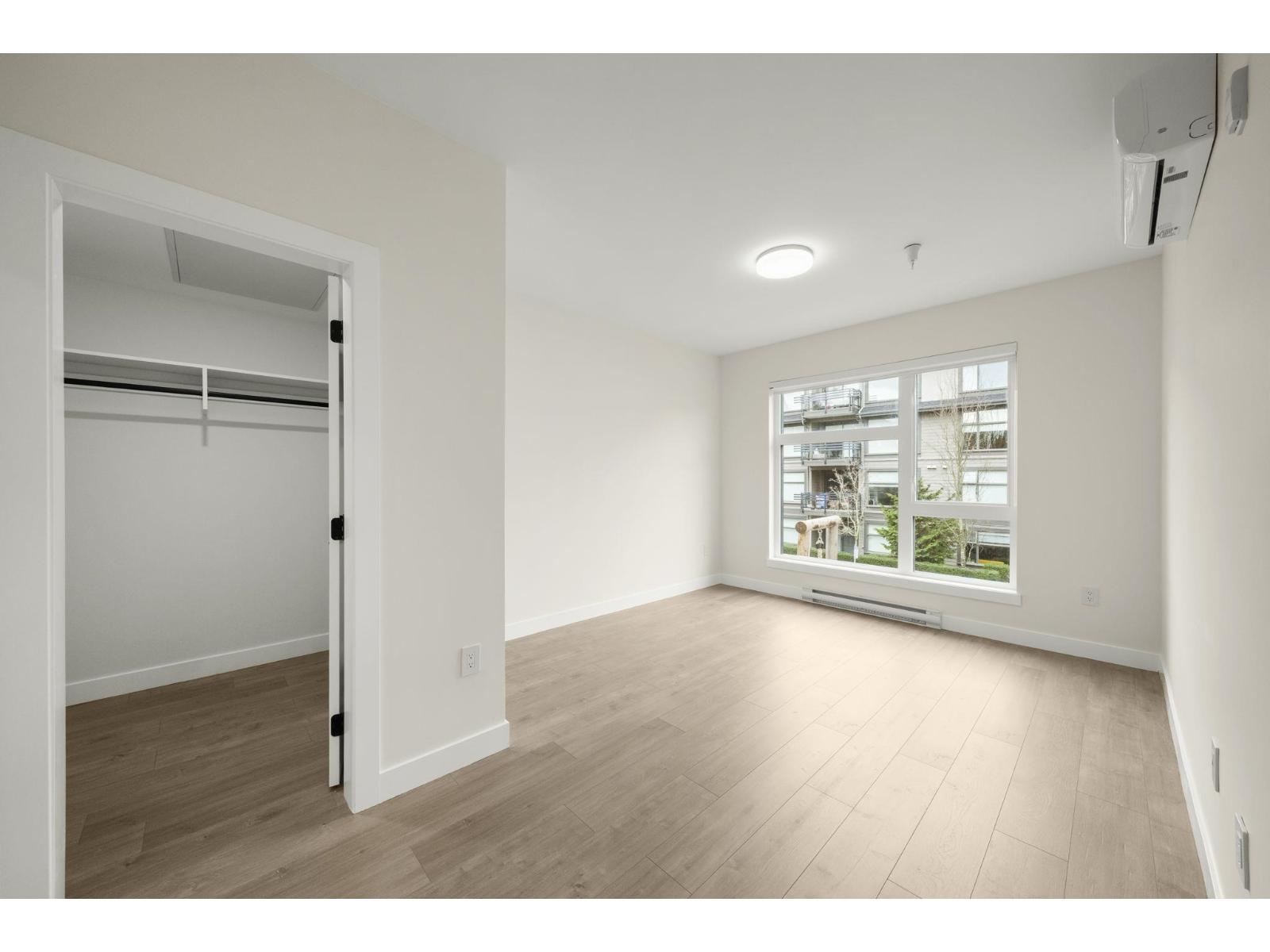 211 15353 17 Avenue Property Photo 14
