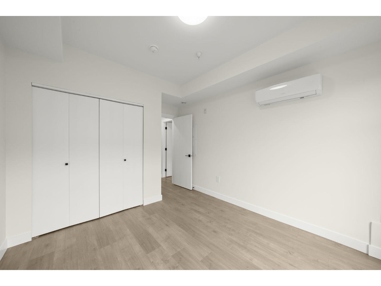 211 15353 17 Avenue Property Photo 17