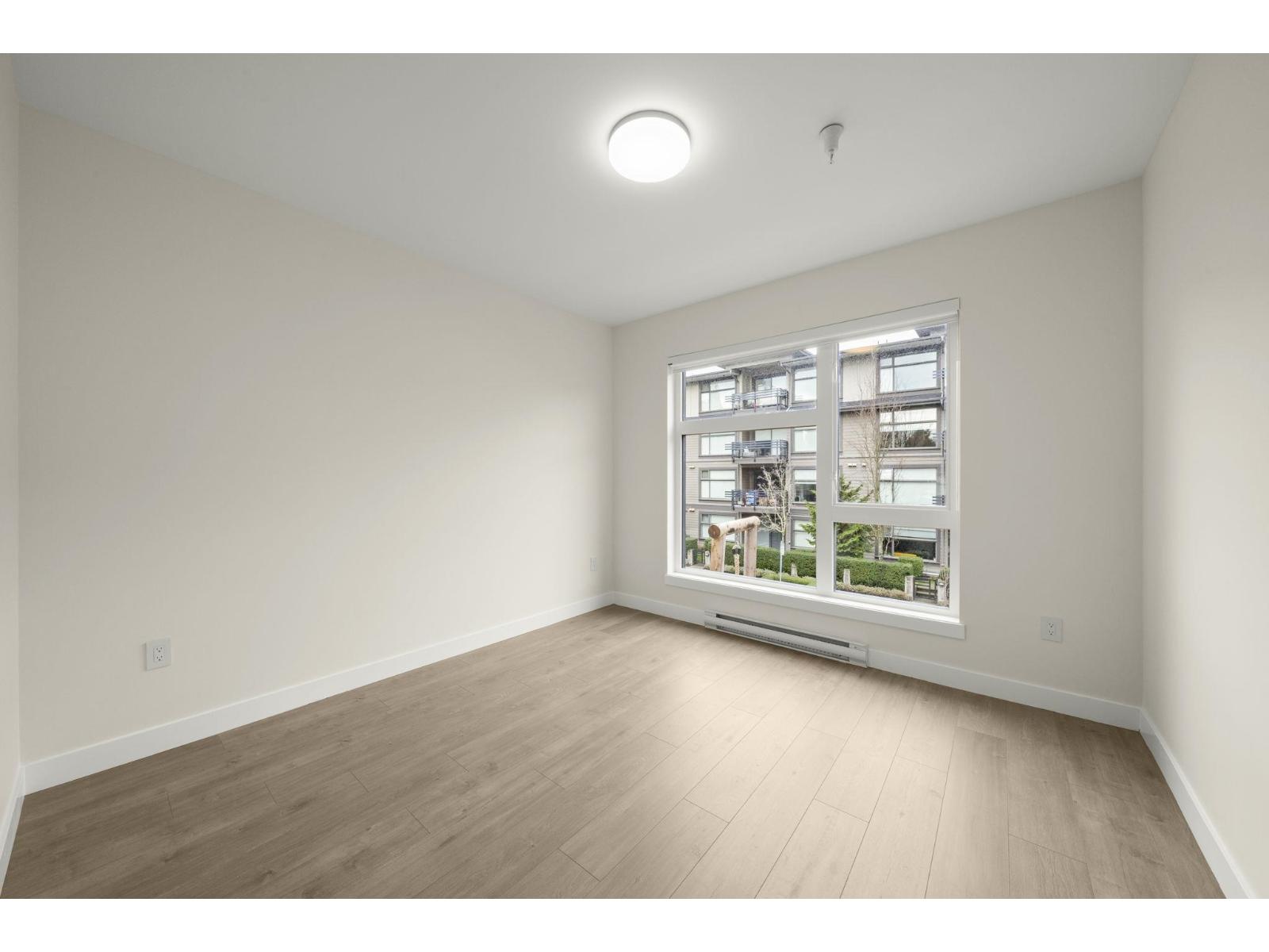 211 15353 17 Avenue Property Photo 18