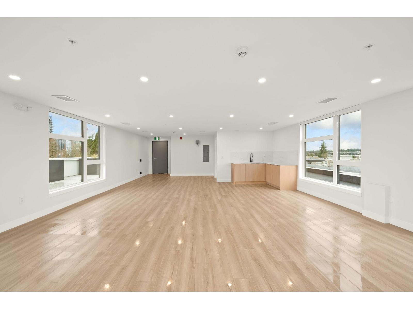 211 15353 17 Avenue Property Photo 24