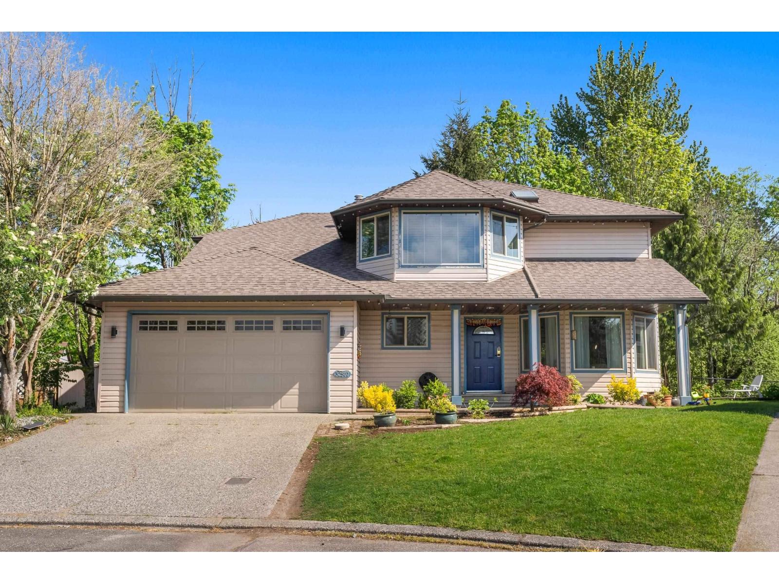 32507 Qualicum Place Property Photo 2