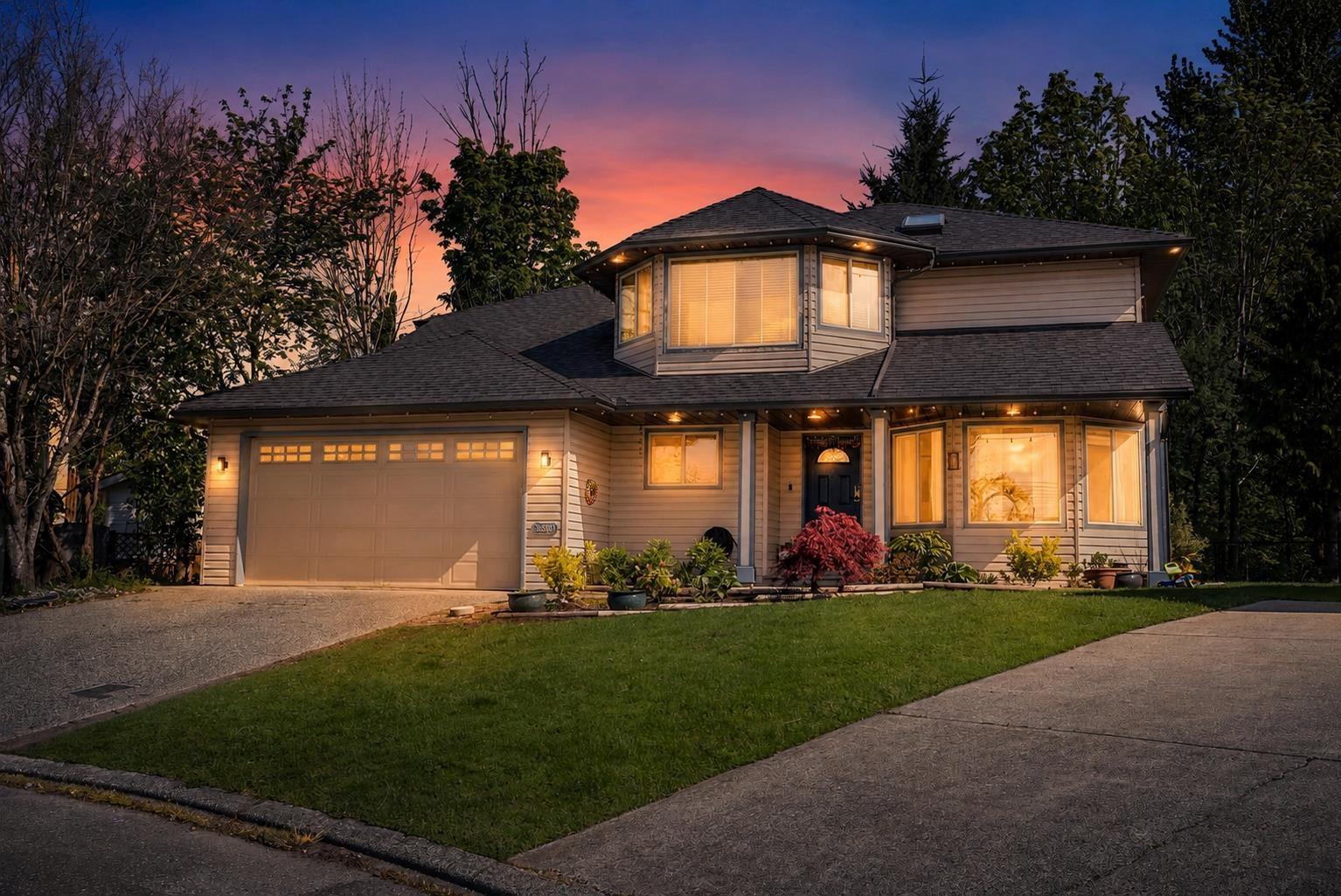 32507 Qualicum Place Property Photo 3