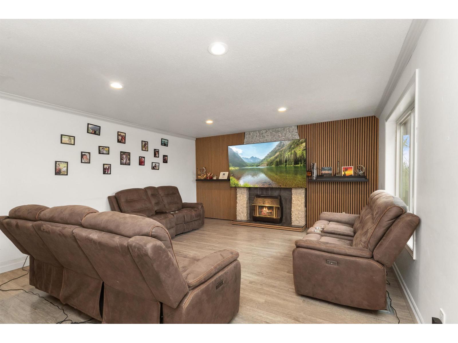 32507 Qualicum Place Property Photo 12