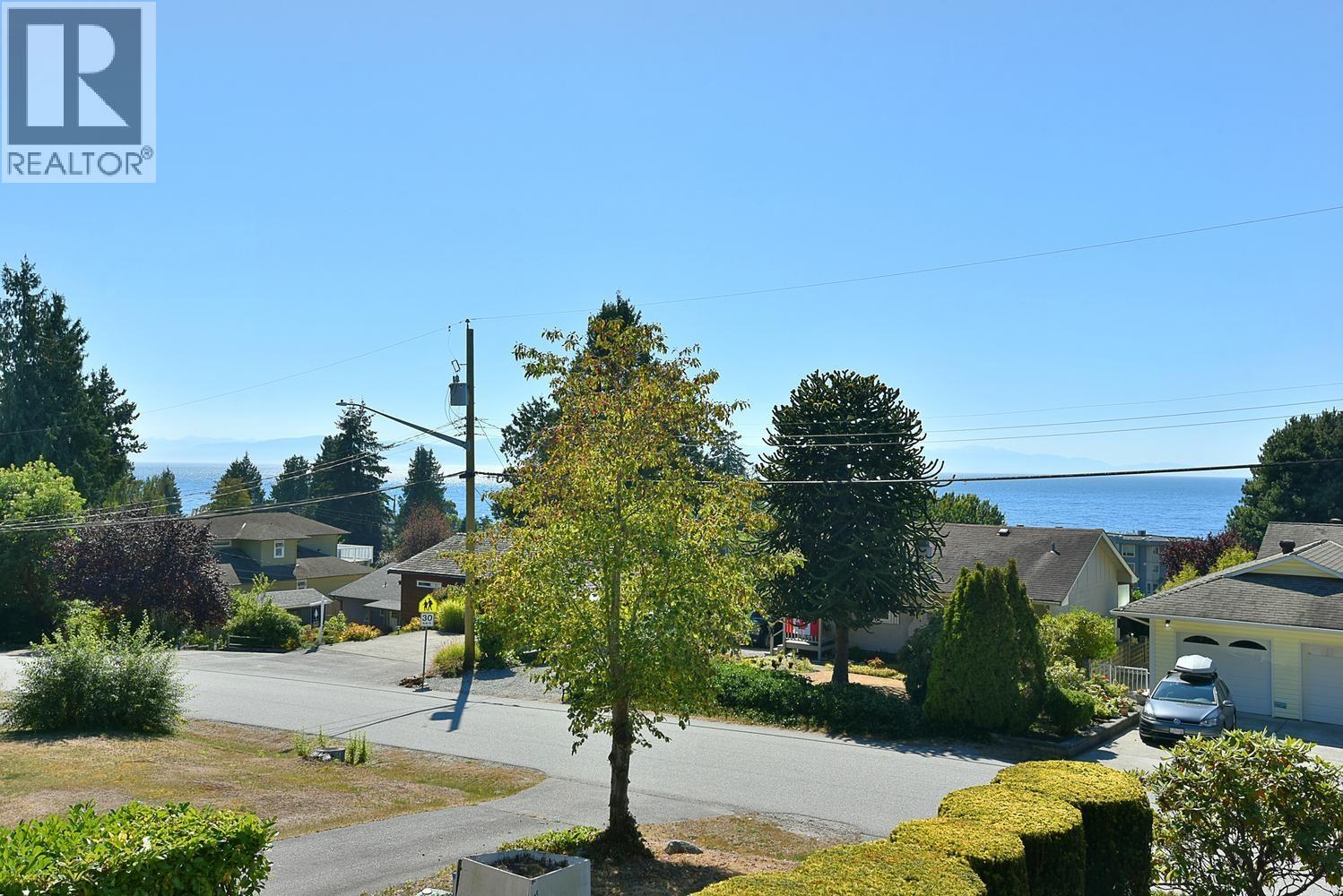 4726 Laurel Avenue Property Photo 17