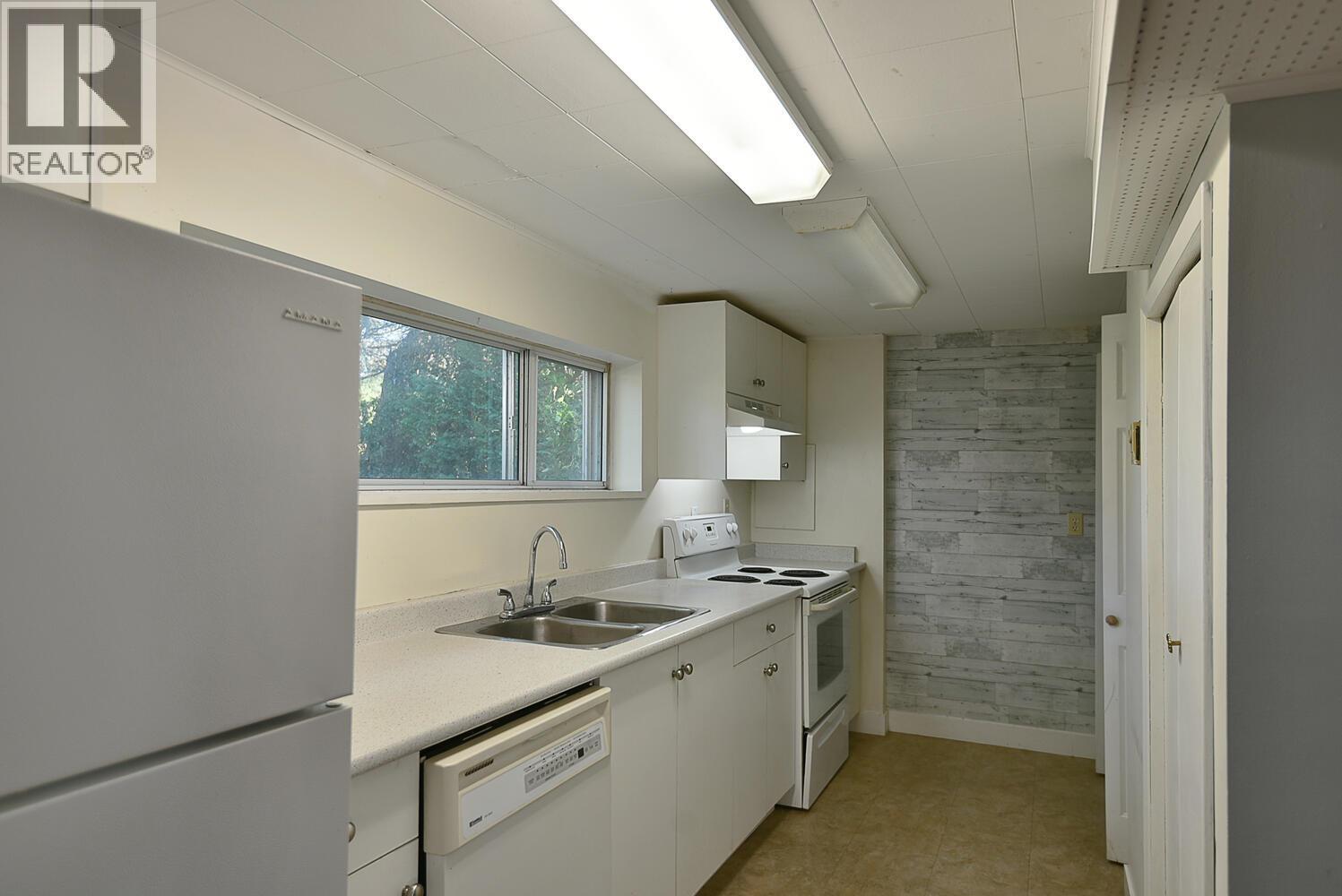 4726 Laurel Avenue Property Photo 29