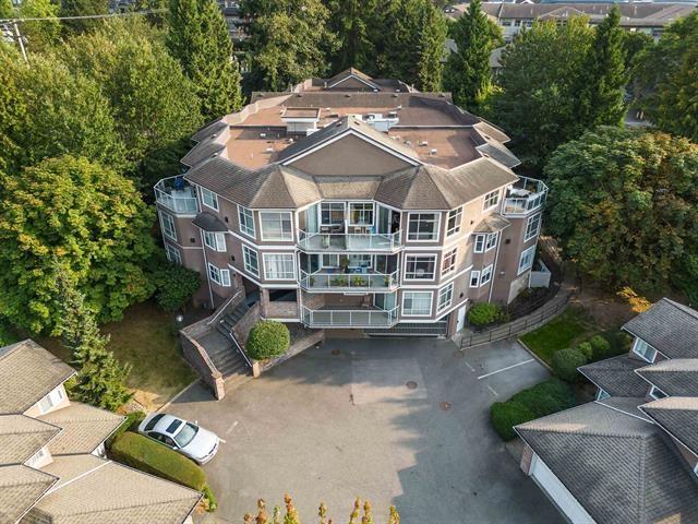 303 6866 NICHOLSON ROAD