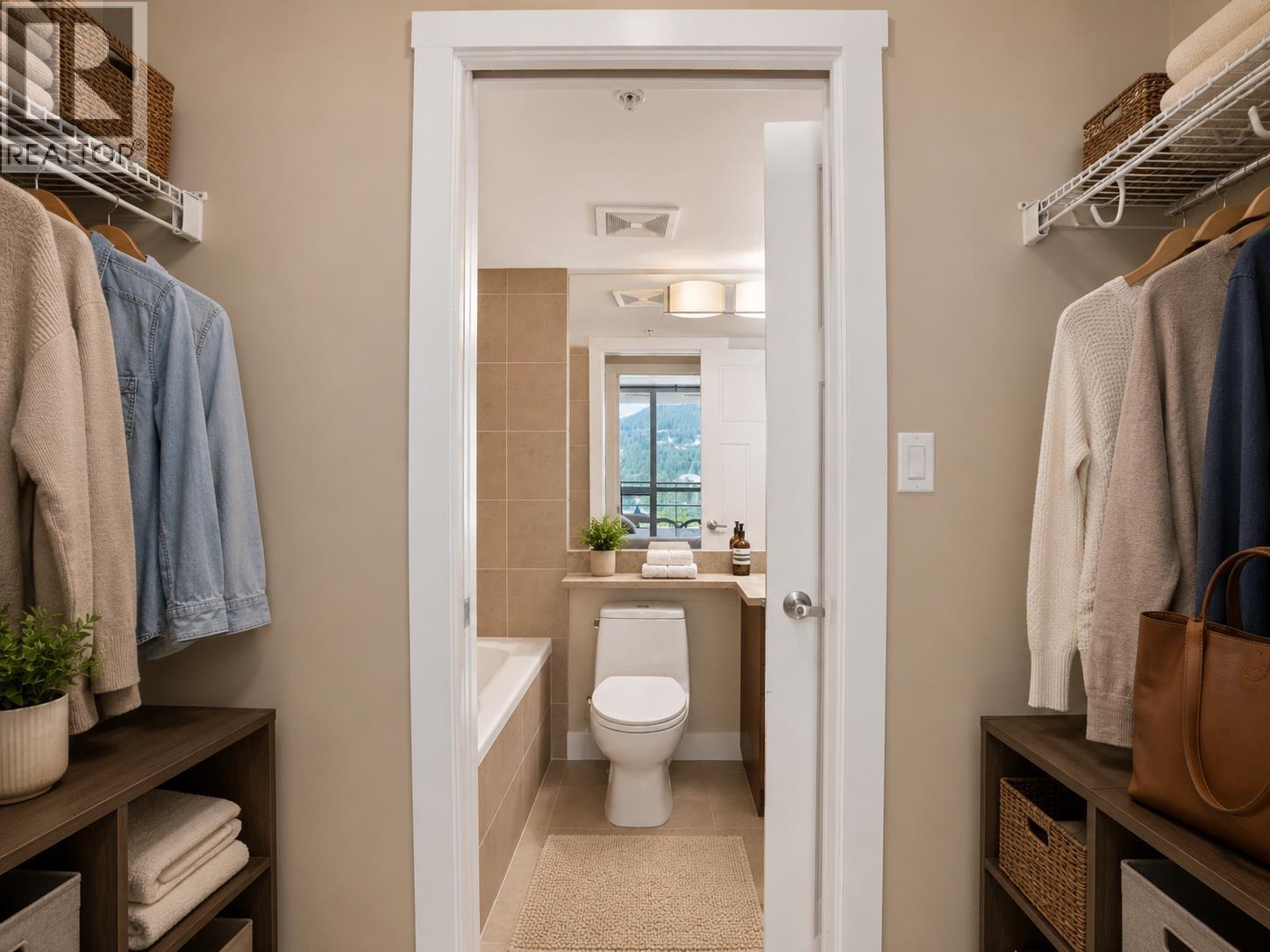 2102 2978 Glen Drive Property Photo 6