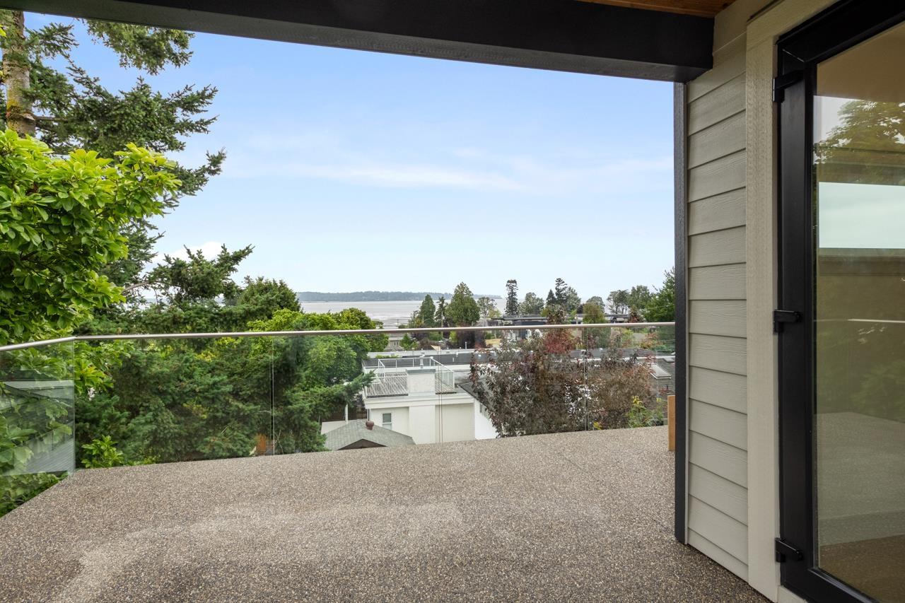 952 Parker Street Property Photo 16