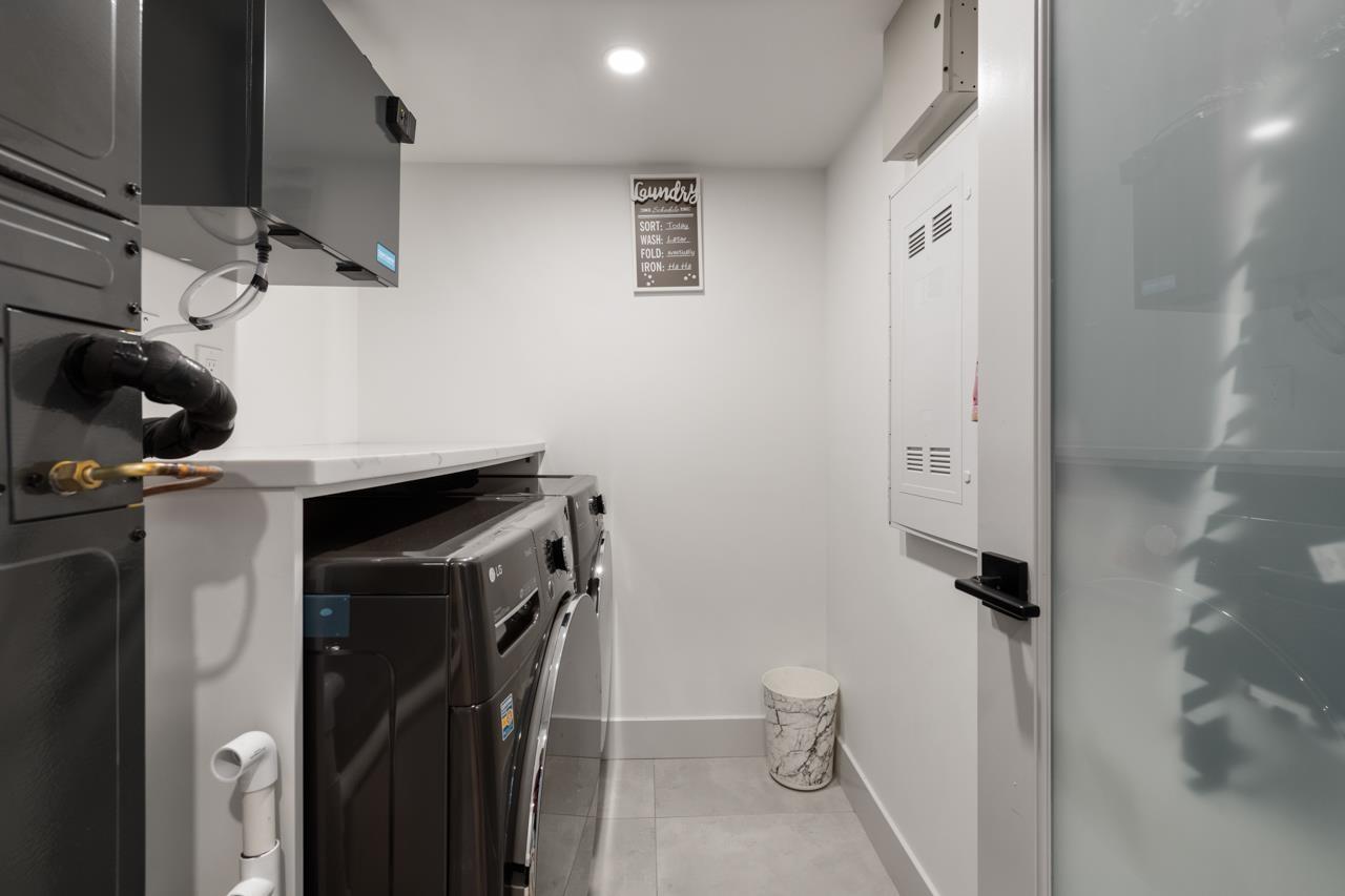952 Parker Street Property Photo 23