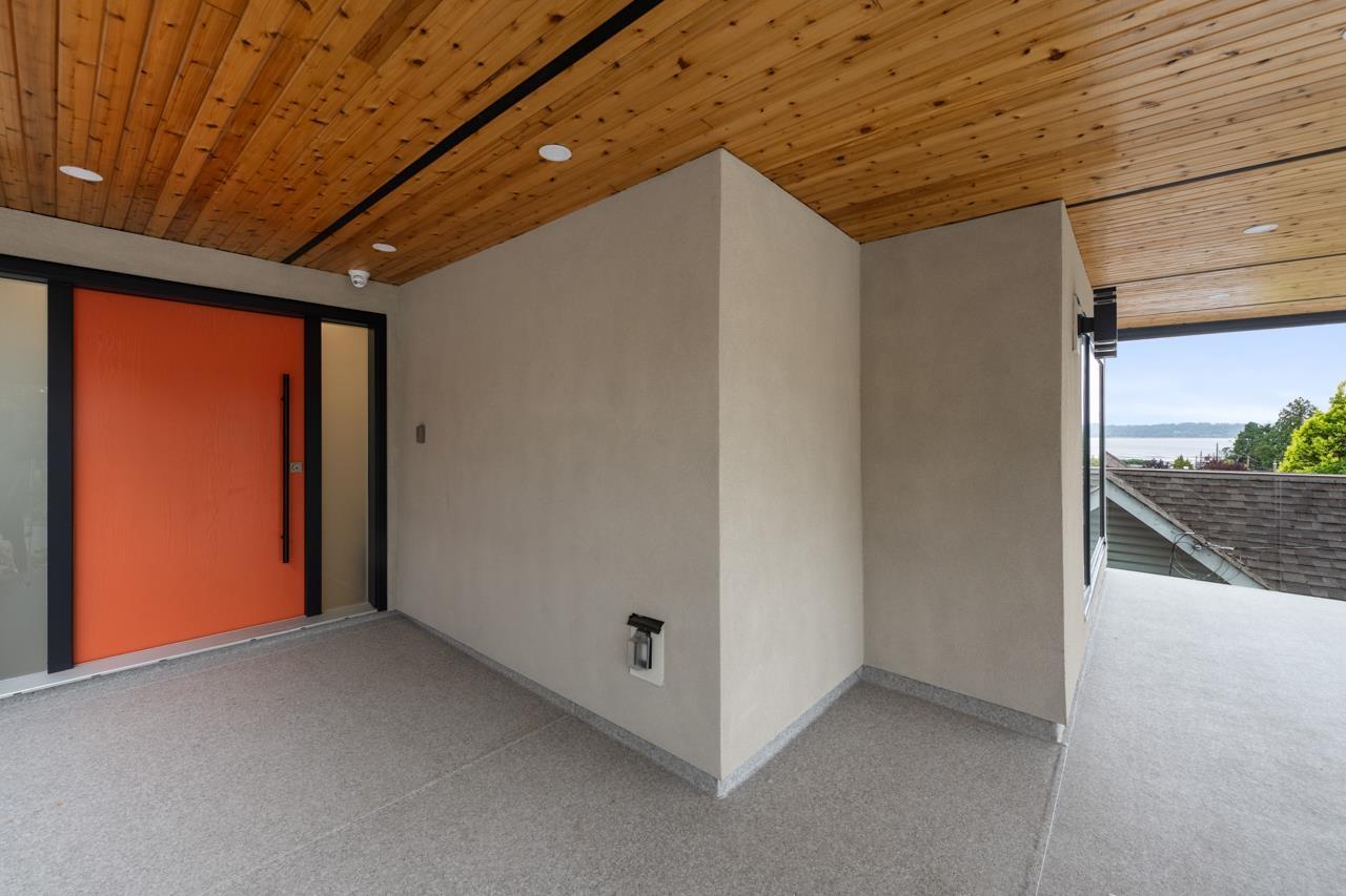 952 Parker Street Property Photo 37