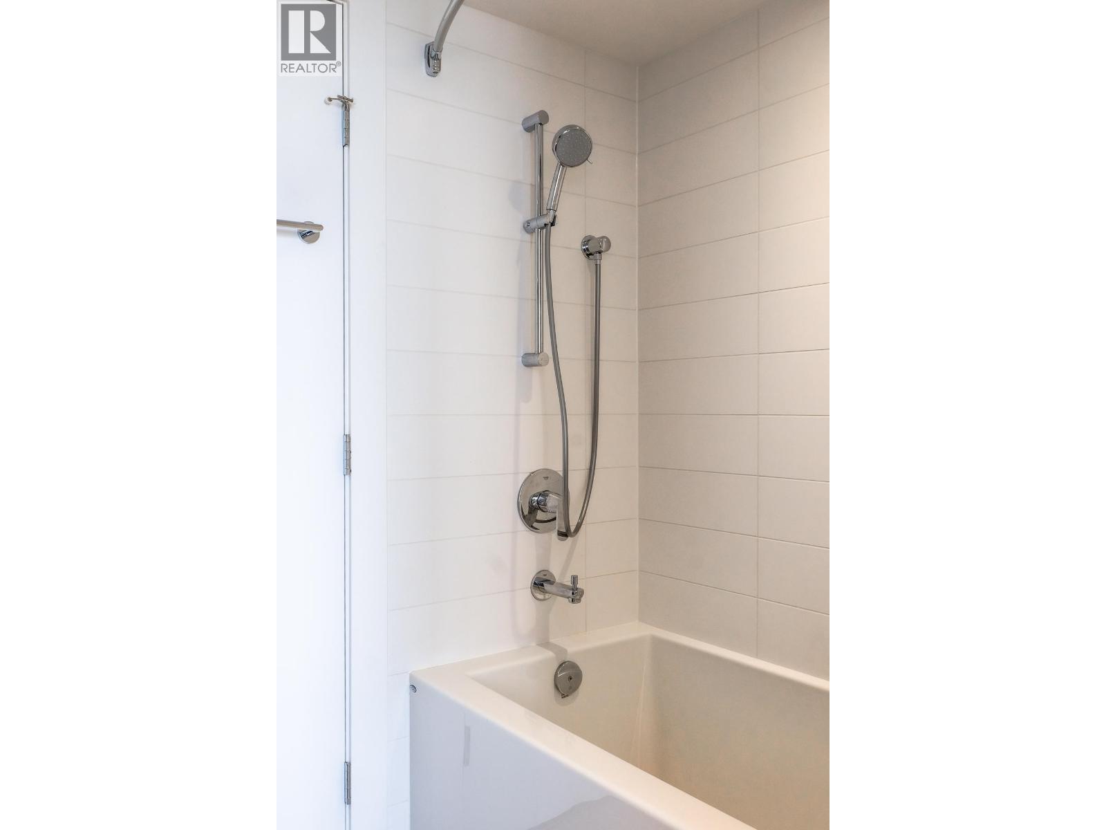 1312 908 Quayside Drive Property Photo 13