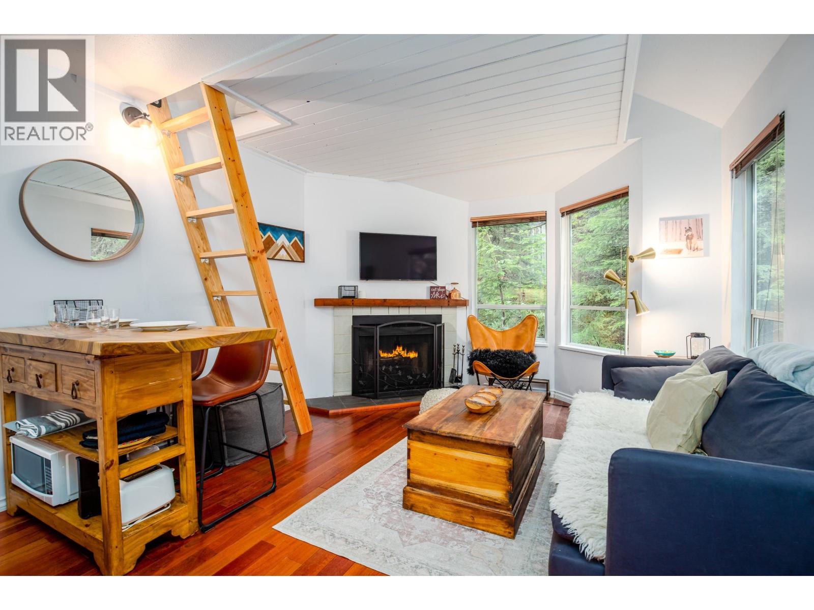 4 2247 Sapporo Drive Property Photo 1
